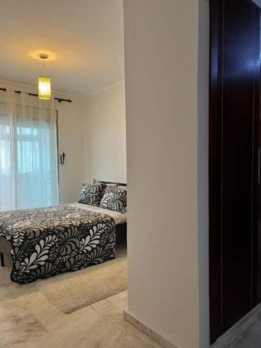 Appartement In The Heart Of Tanger Boulevard Екстериор снимка