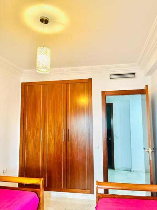 Appartement In The Heart Of Tanger Boulevard Екстериор снимка
